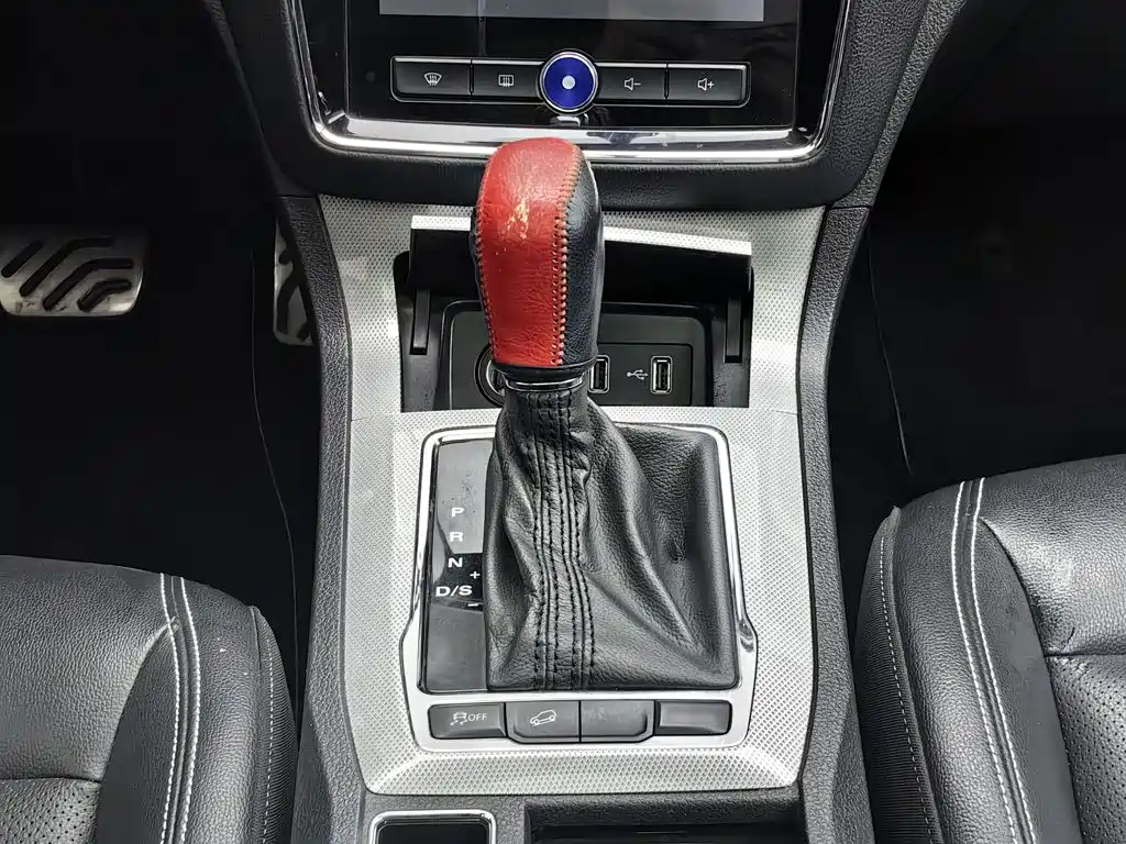 Roewe RX5 — миниатюра 13