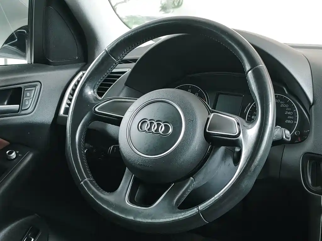 Audi Q5 — миниатюра 10