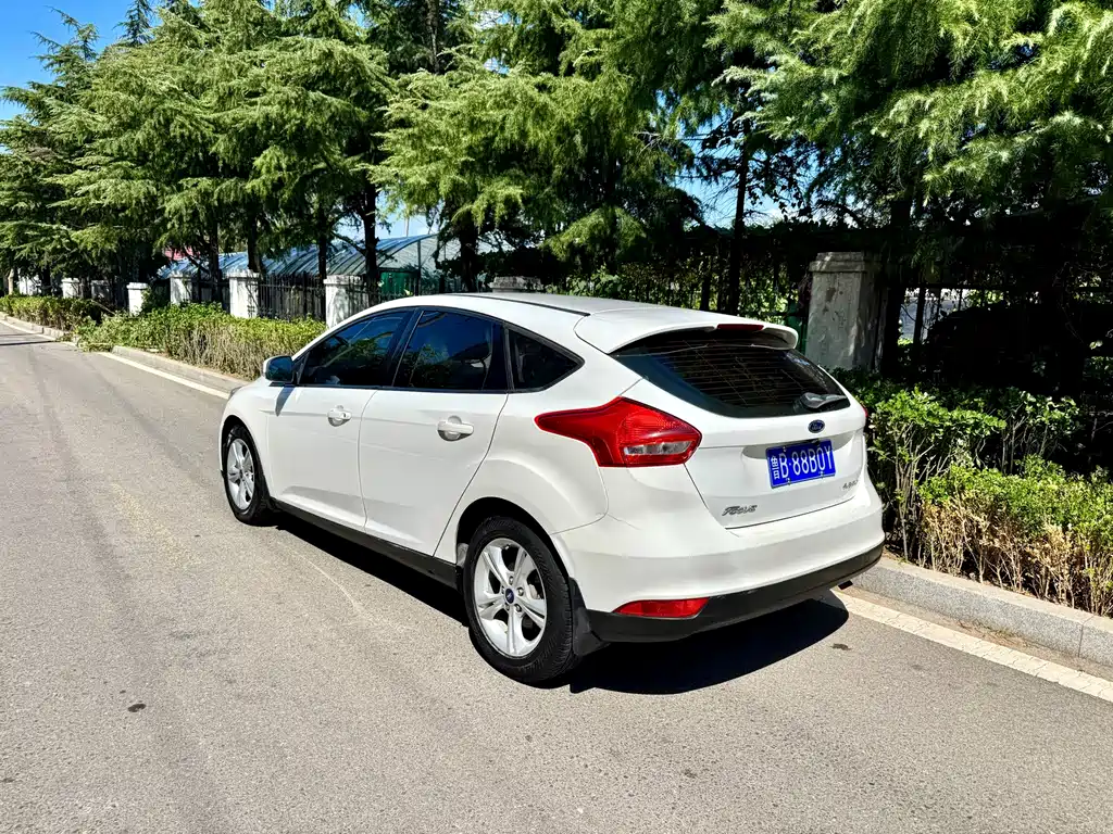 Ford Focus — миниатюра 3