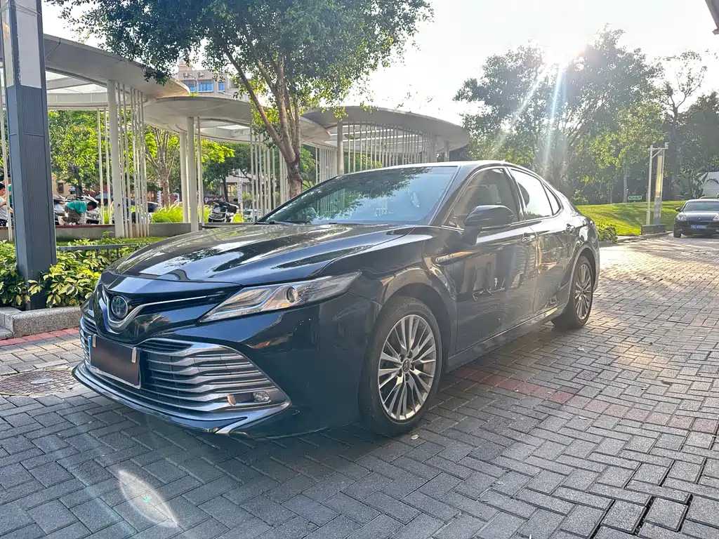 Toyota Camry 2019