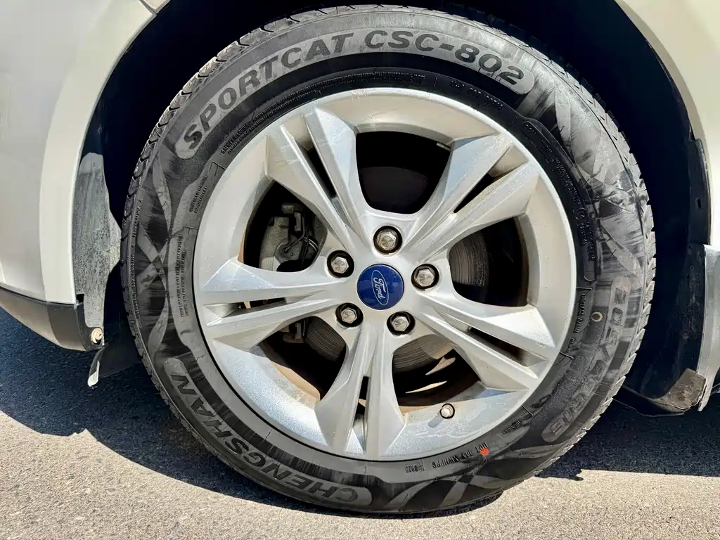 Ford Focus — миниатюра 13