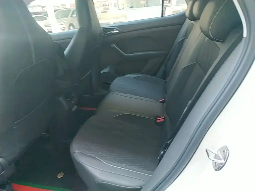 Volkswagen T-Cross — миниатюра 17