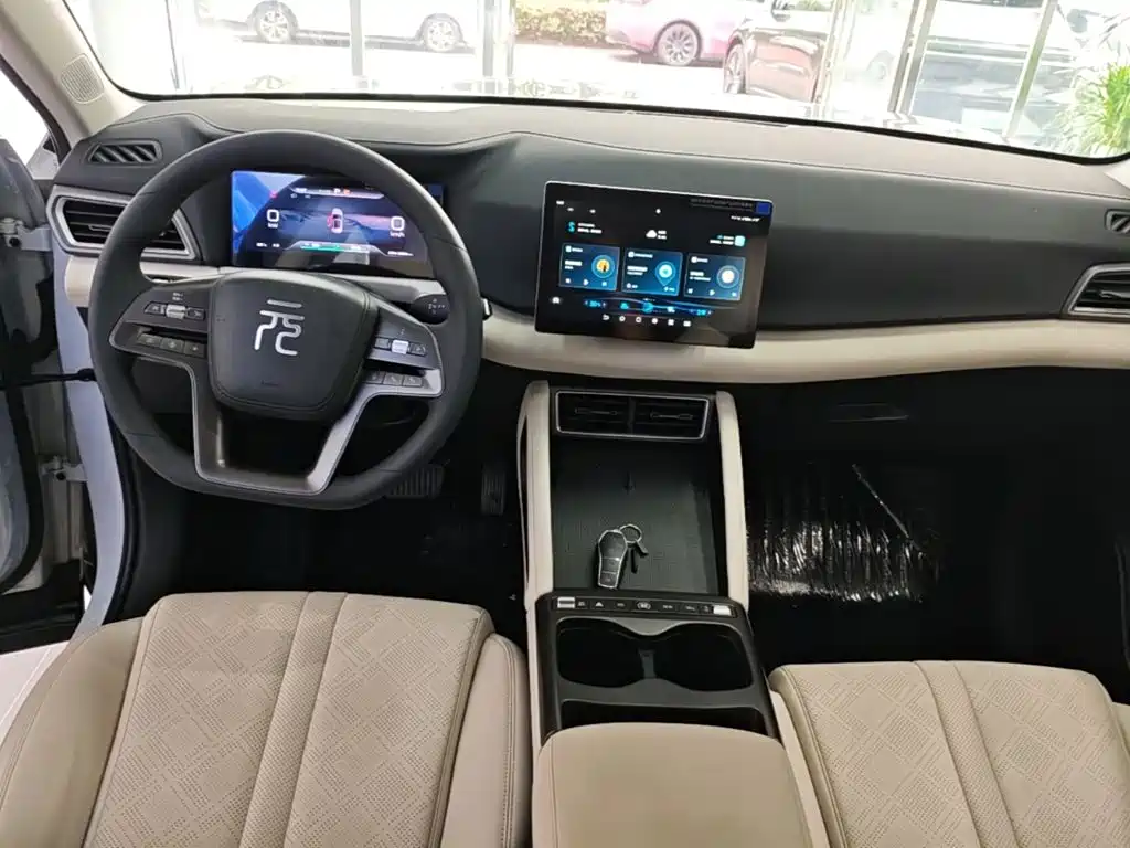 BYD Yuan UP — миниатюра 10