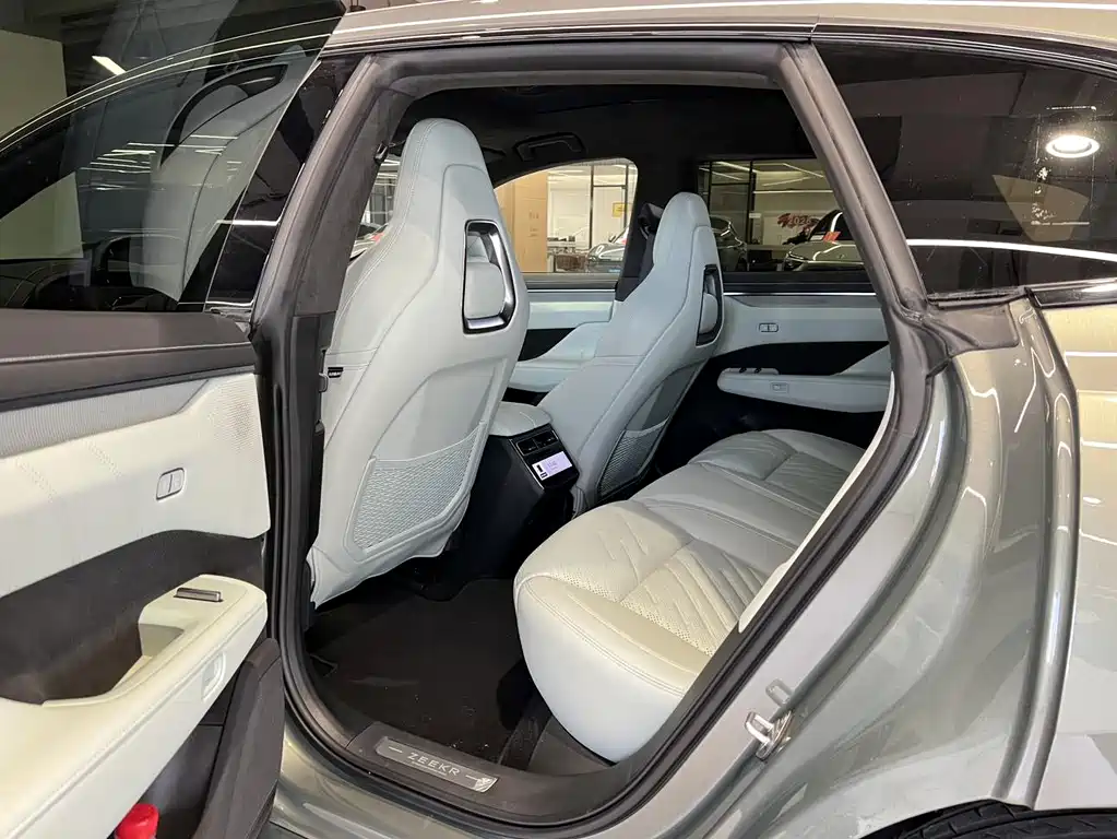 ZEEKR EXTREME KRYPTON 001