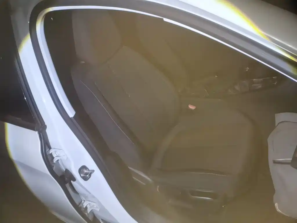 Peugeot 308 — миниатюра 25
