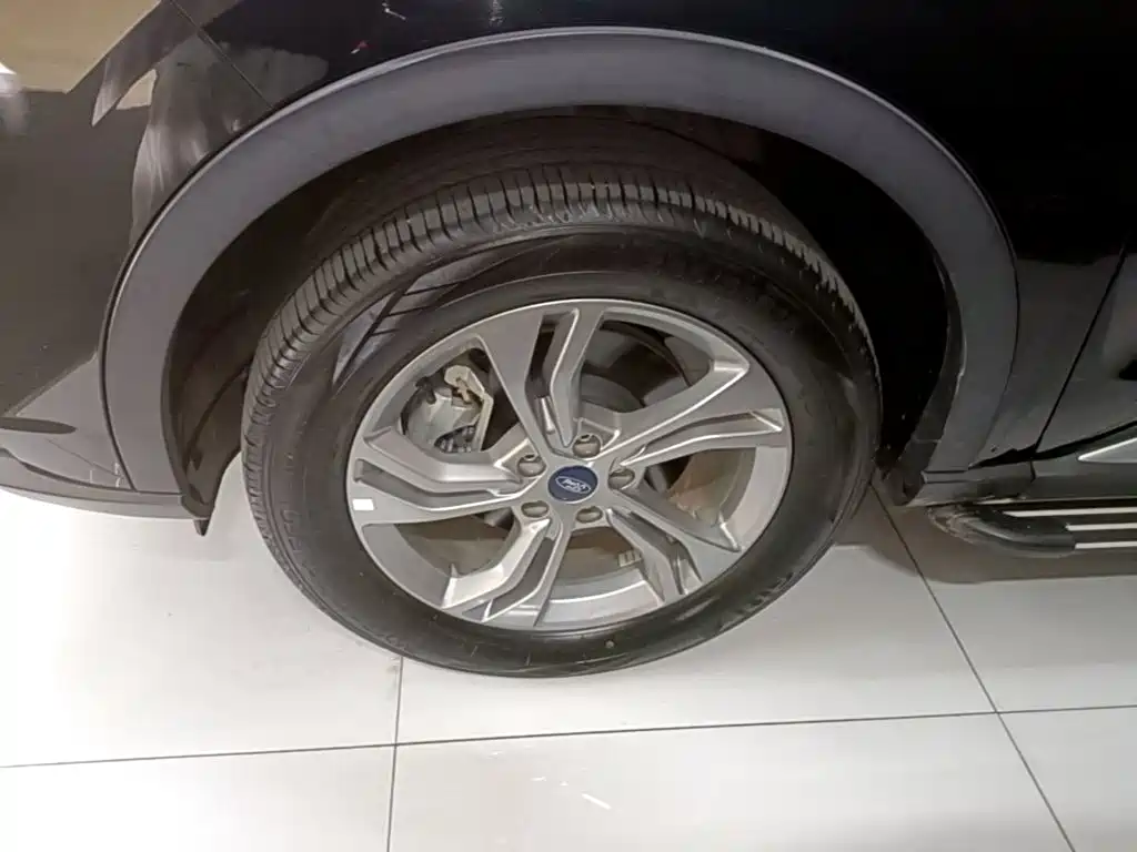 Ford Equator Sport — миниатюра 23
