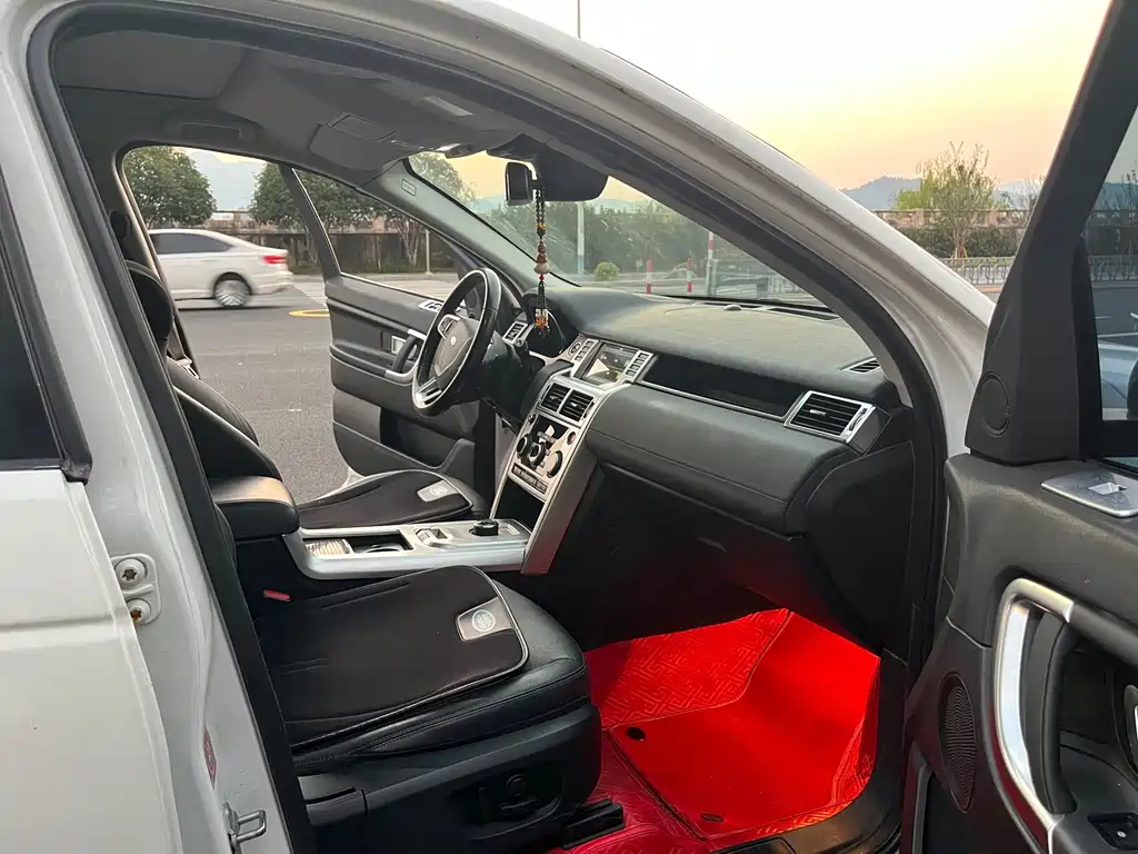 Land Rover Discovery Sport — миниатюра 6
