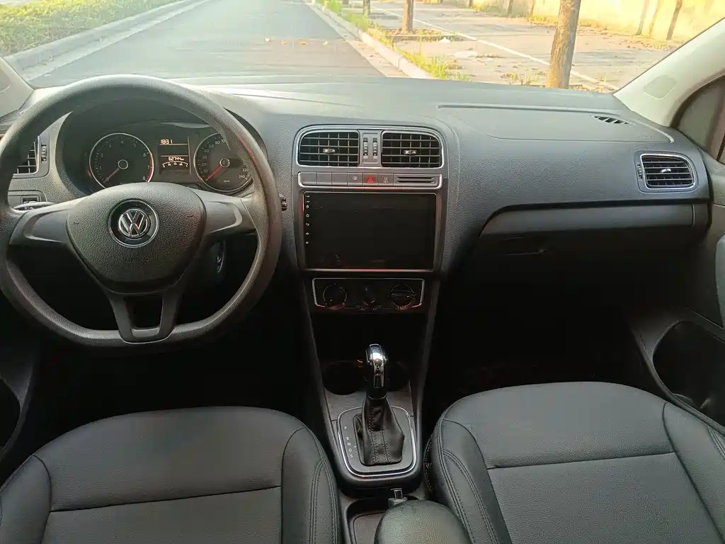 Volkswagen Polo — миниатюра 7