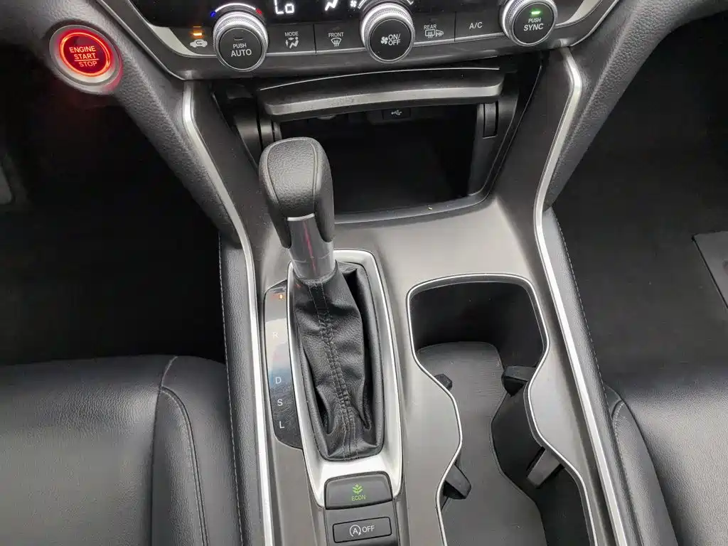 Honda Accord — миниатюра 13