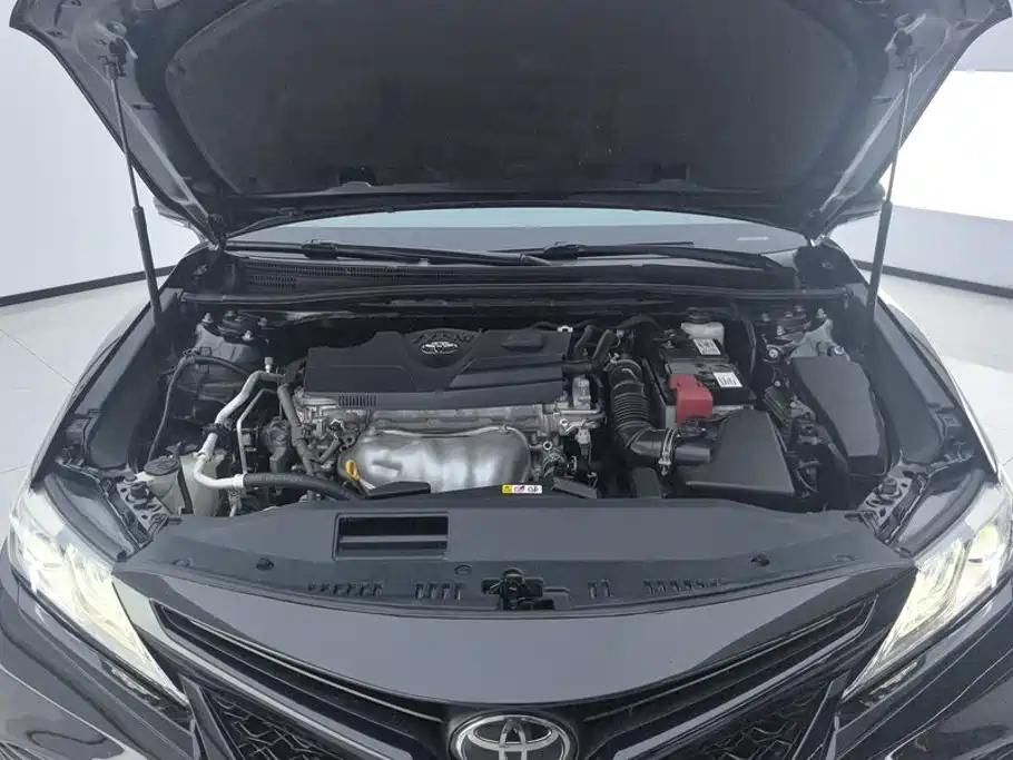 Toyota Camry — миниатюра 10
