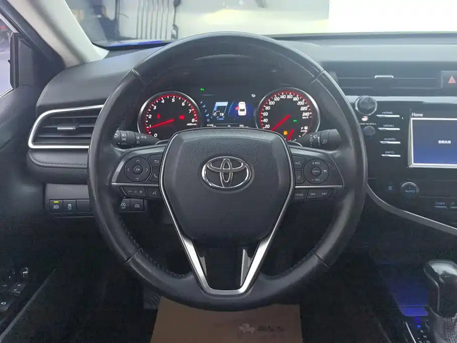 Toyota Camry — миниатюра 15