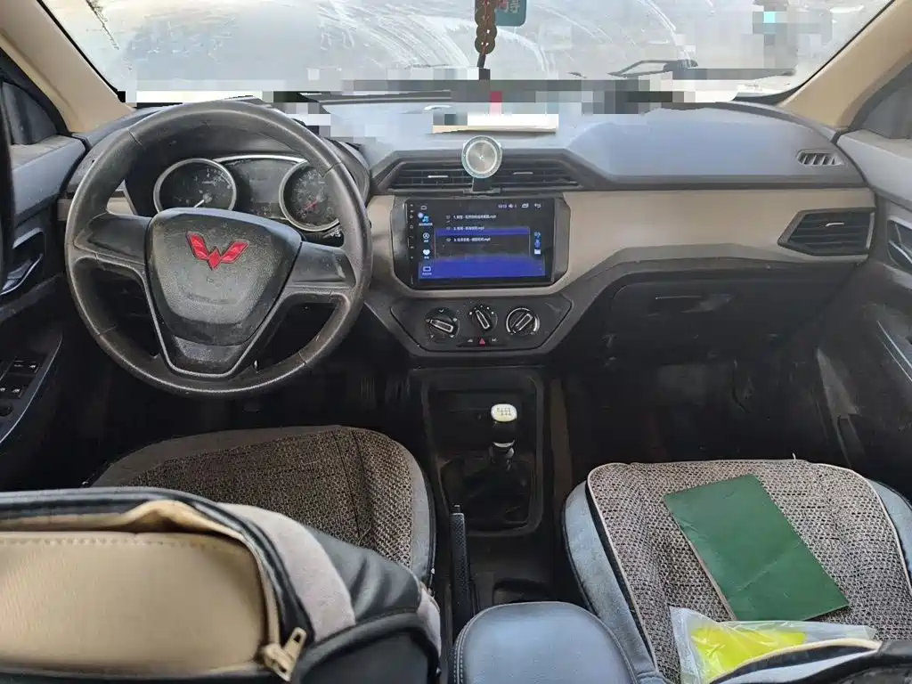 Wuling Hongguang — миниатюра 5