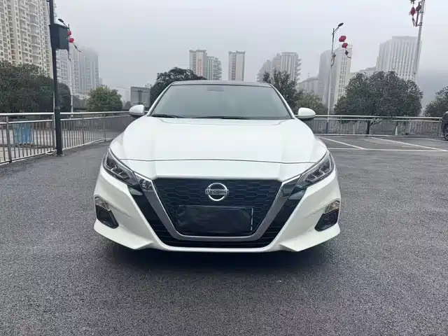 nissan teana