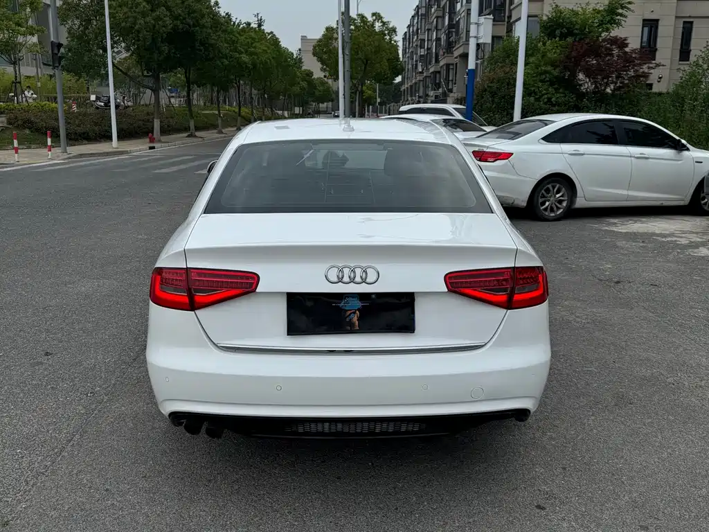 Audi A4L — миниатюра 14