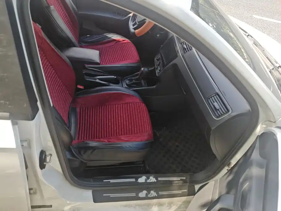 Volkswagen Santana — миниатюра 8