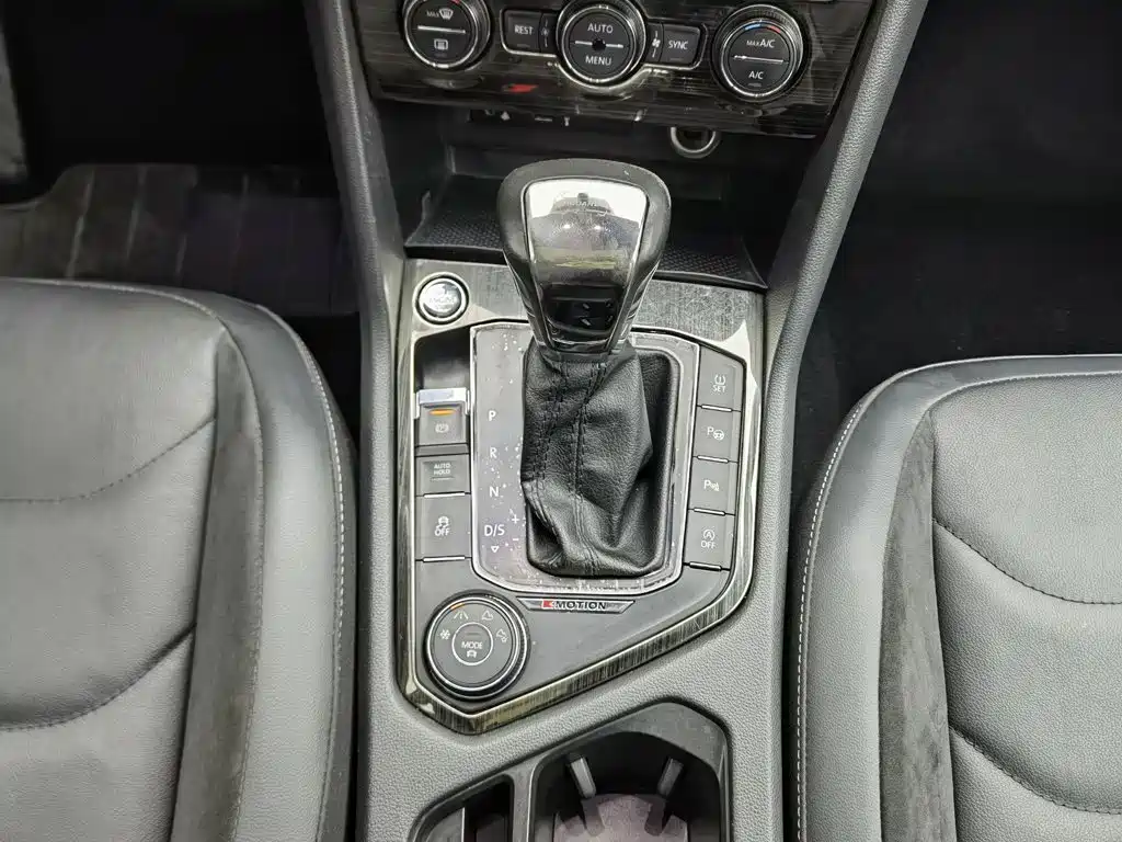 Volkswagen Tiguan L — миниатюра 13