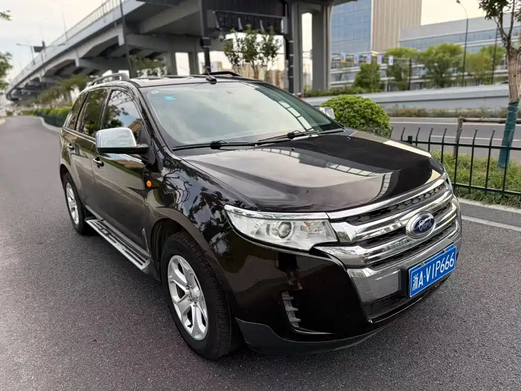 Ford Edge (Import) — миниатюра 3