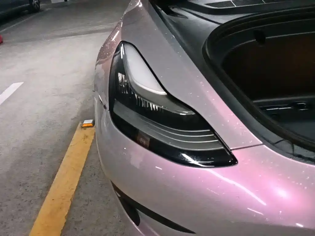 Tesla Model 3 — миниатюра 7