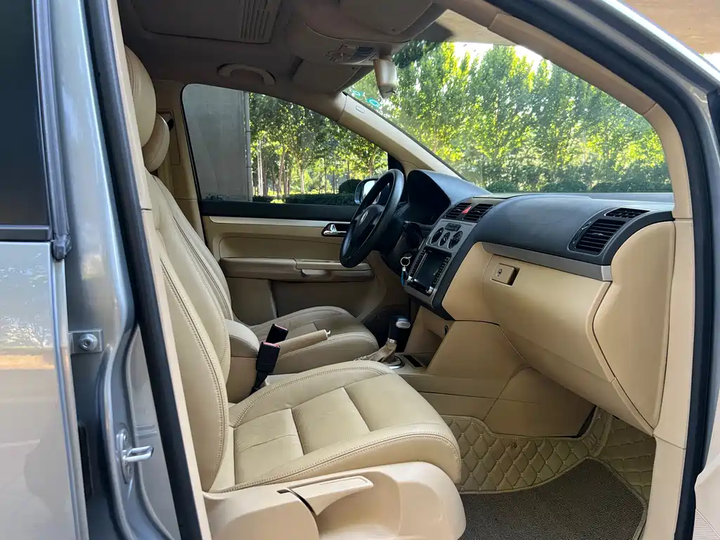 Volkswagen Touran — миниатюра 11