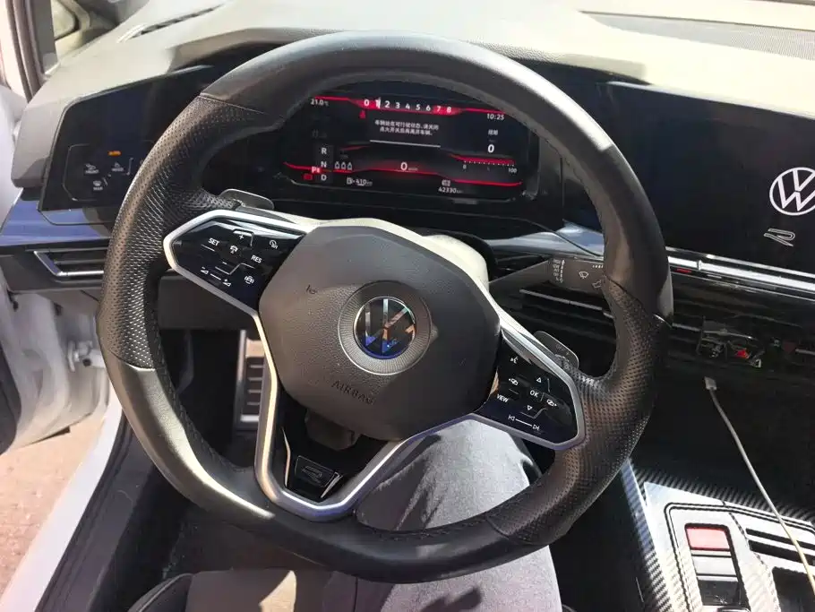 Volkswagen Golf — миниатюра 15