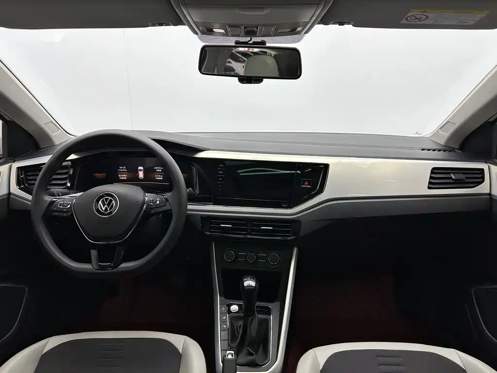 Volkswagen Polo — миниатюра 7