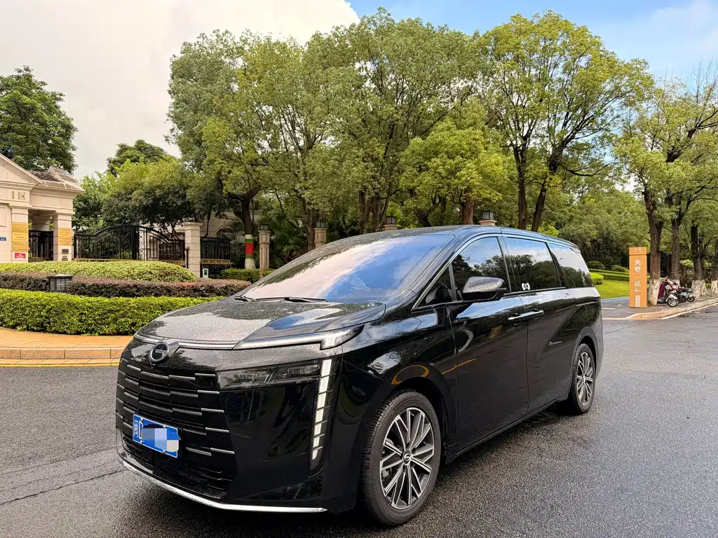 GAC Motor Trumpchi E8
