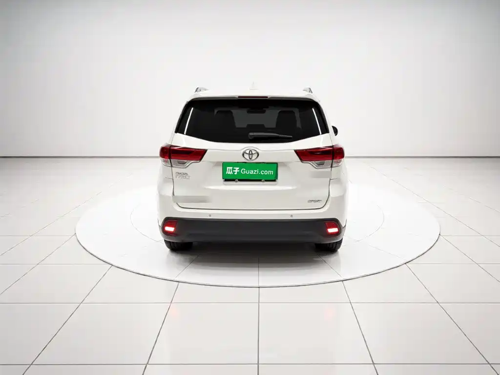 Toyota Highlander — миниатюра 5