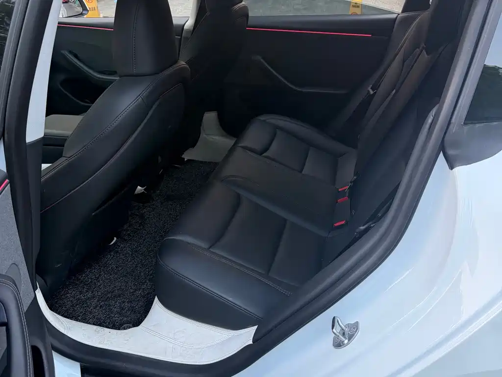 Tesla Model 3 — миниатюра 14