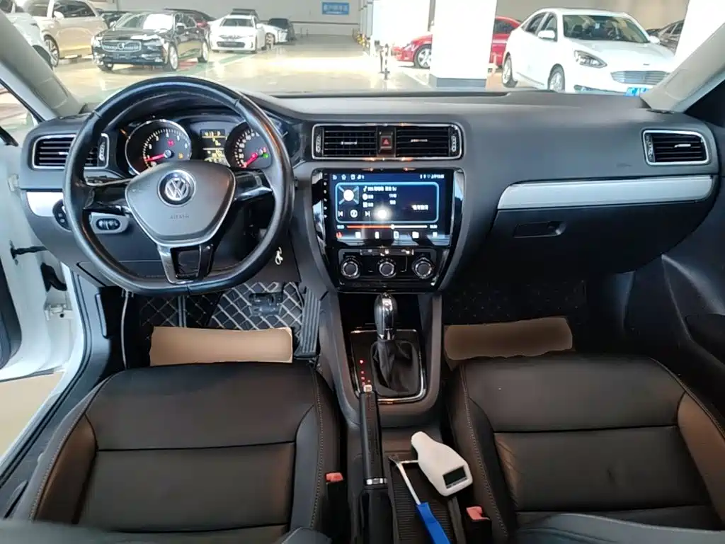 Volkswagen Sagitar — миниатюра 10