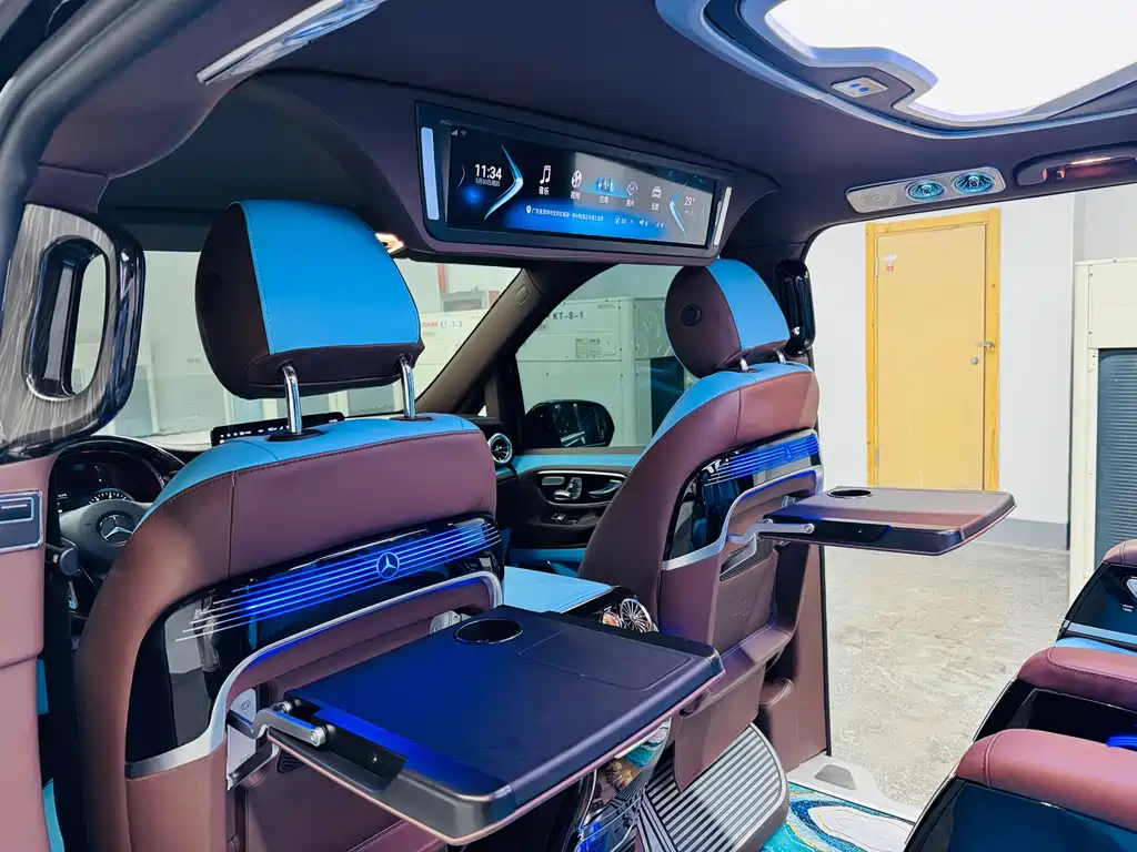 Mercedes-Benz Vito 2023 2.0T 7 мест
