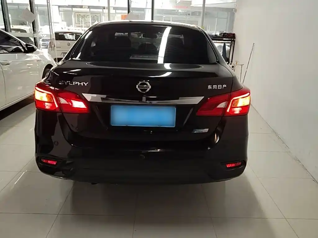 Nissan Sylphy — миниатюра 6