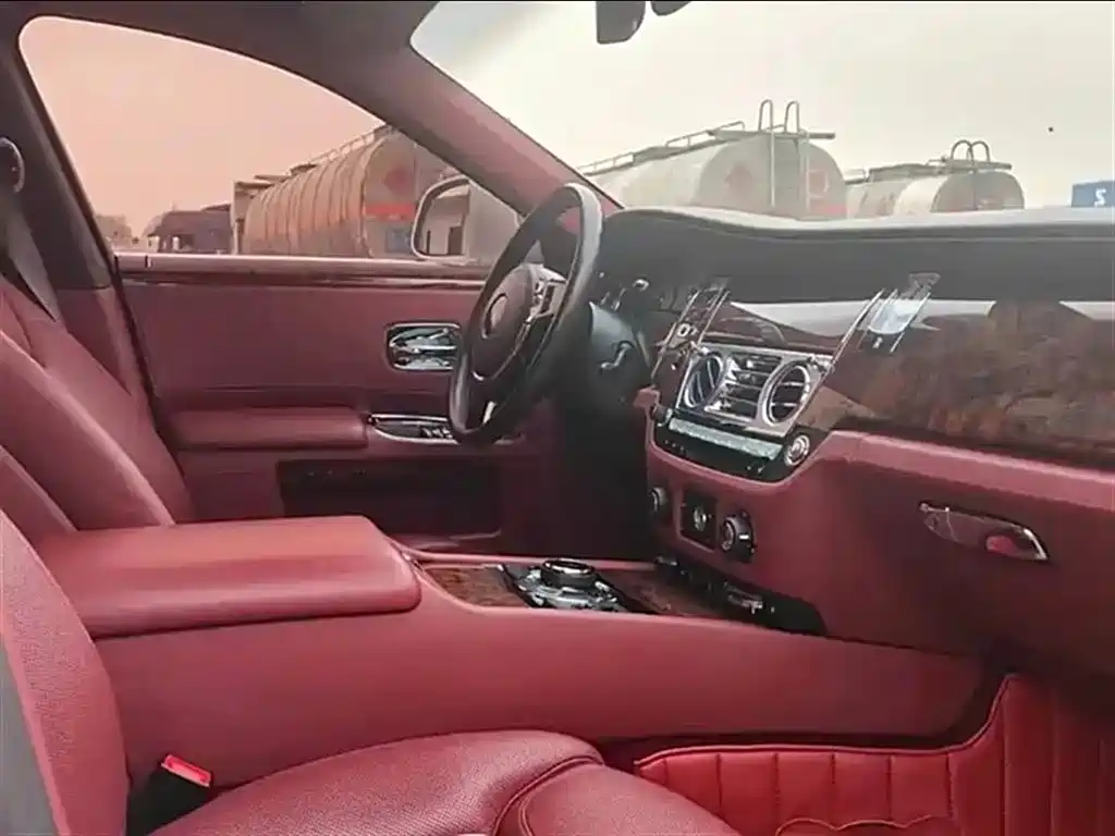 Rolls-Royce Ghost 2015 Series II Long Wheelbase