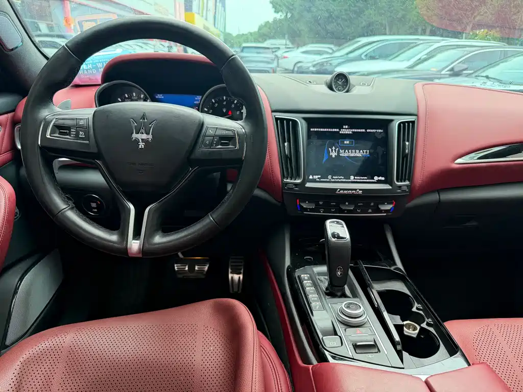 Maserati Levante — фотографии объявления, Фото 5