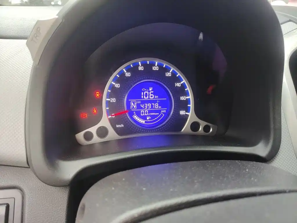 Changan Benben E-Star — миниатюра 7
