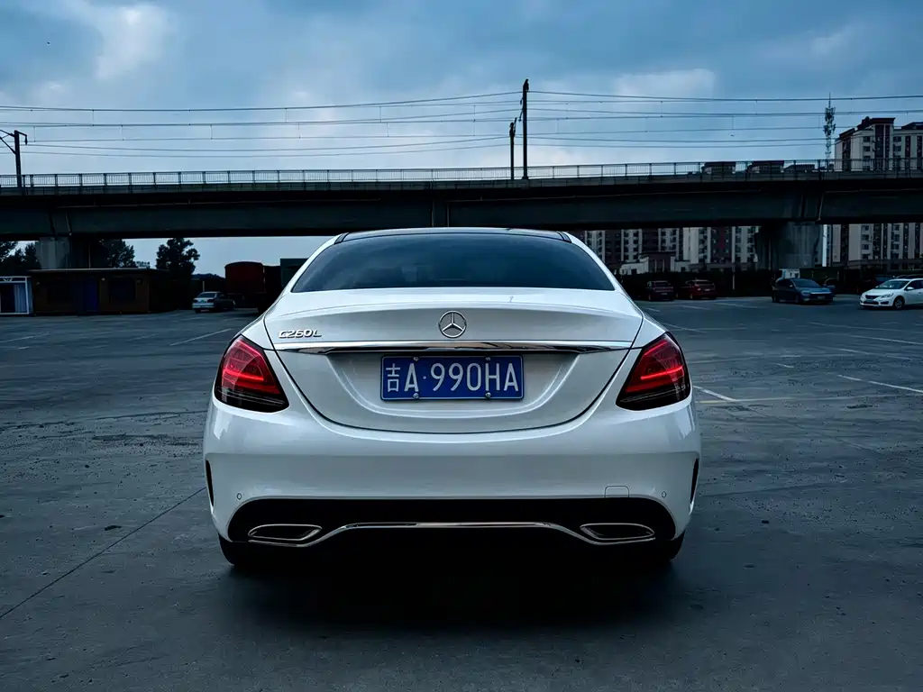Mercedes-Benz C-Class — миниатюра 8