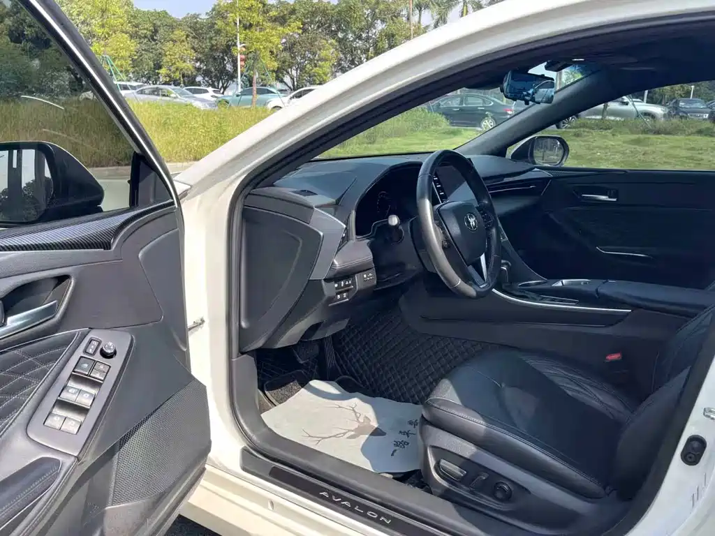 Toyota Avalon — миниатюра 8