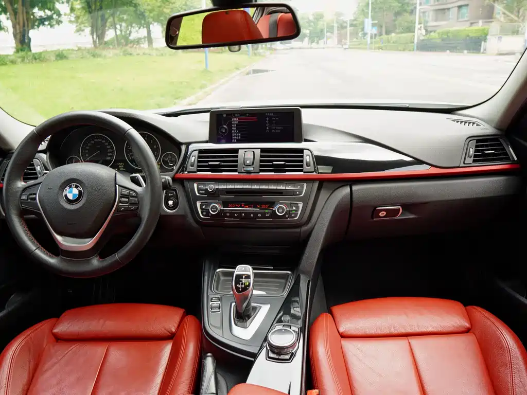BMW 3 Series — миниатюра 8