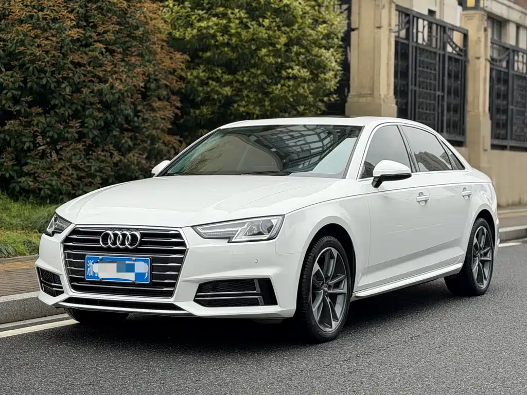 Audi A4L 2019