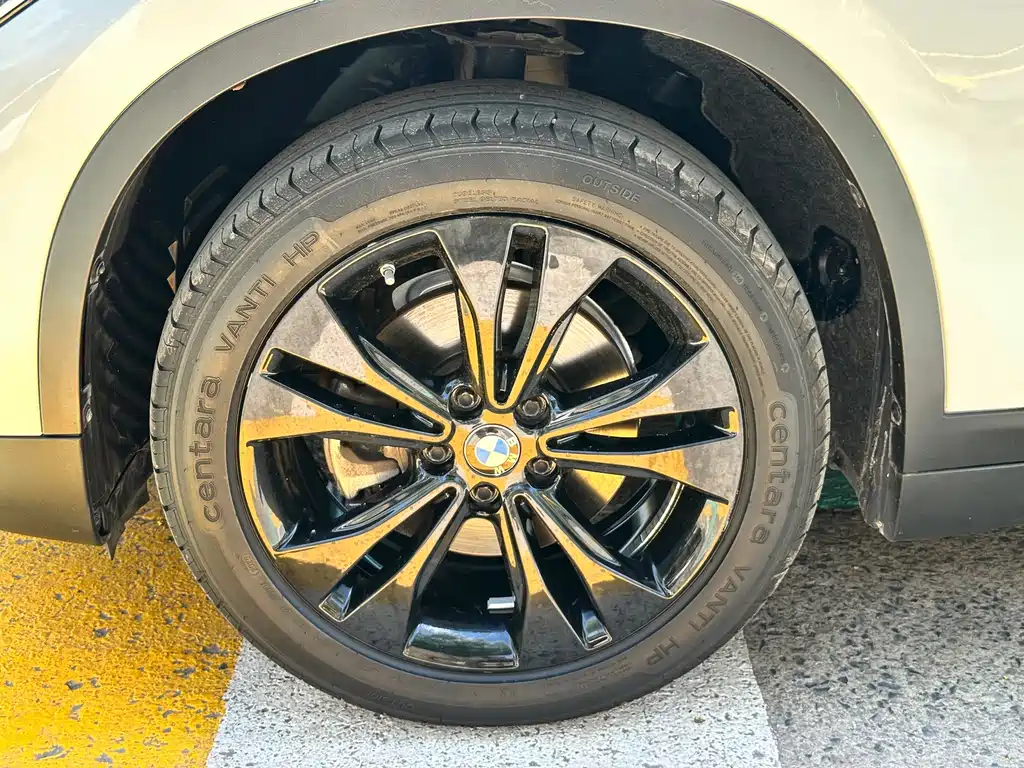 BMW X1 — миниатюра 11