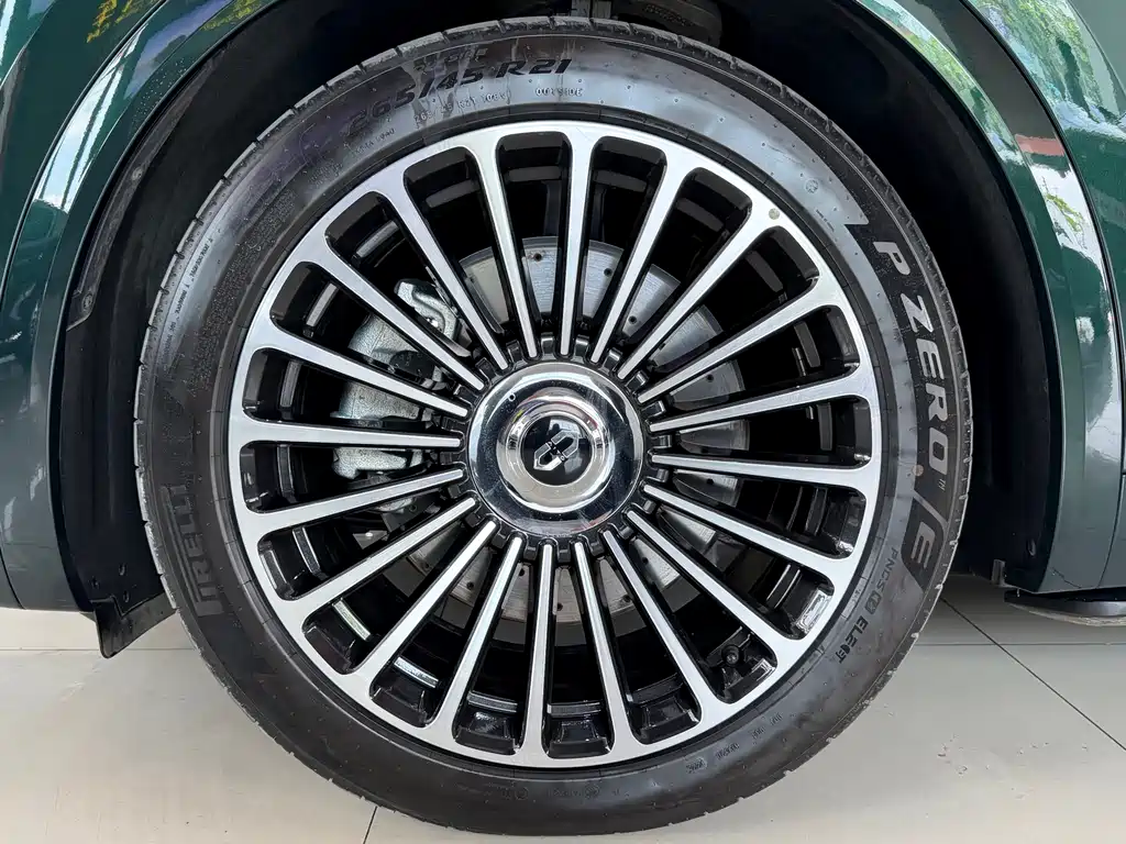 Aito M8 2025 Ultra 53.4kWh 6 мест (192 )