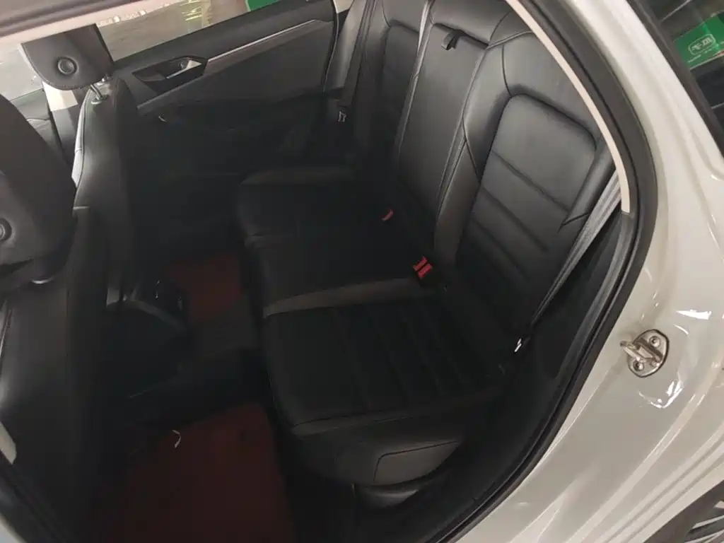 Volkswagen Sagitar — миниатюра 13