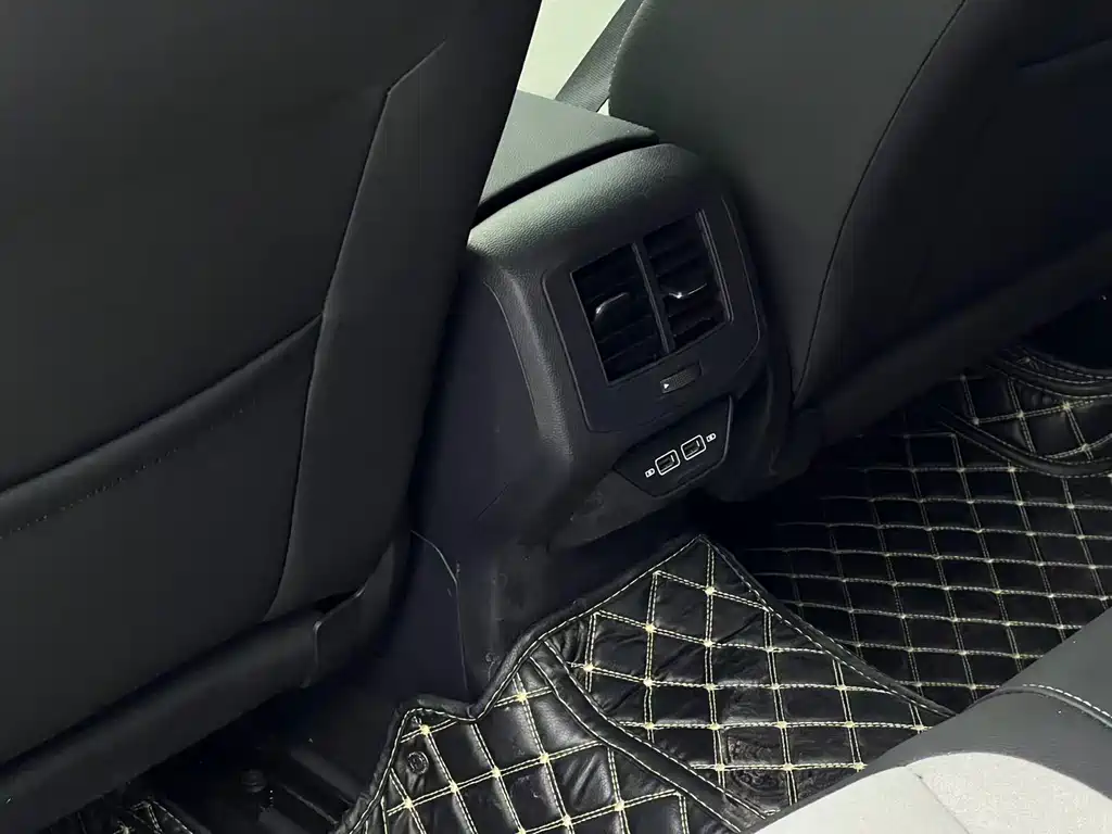 VOLKSWAGEN T ROC EXPLORING SONGS