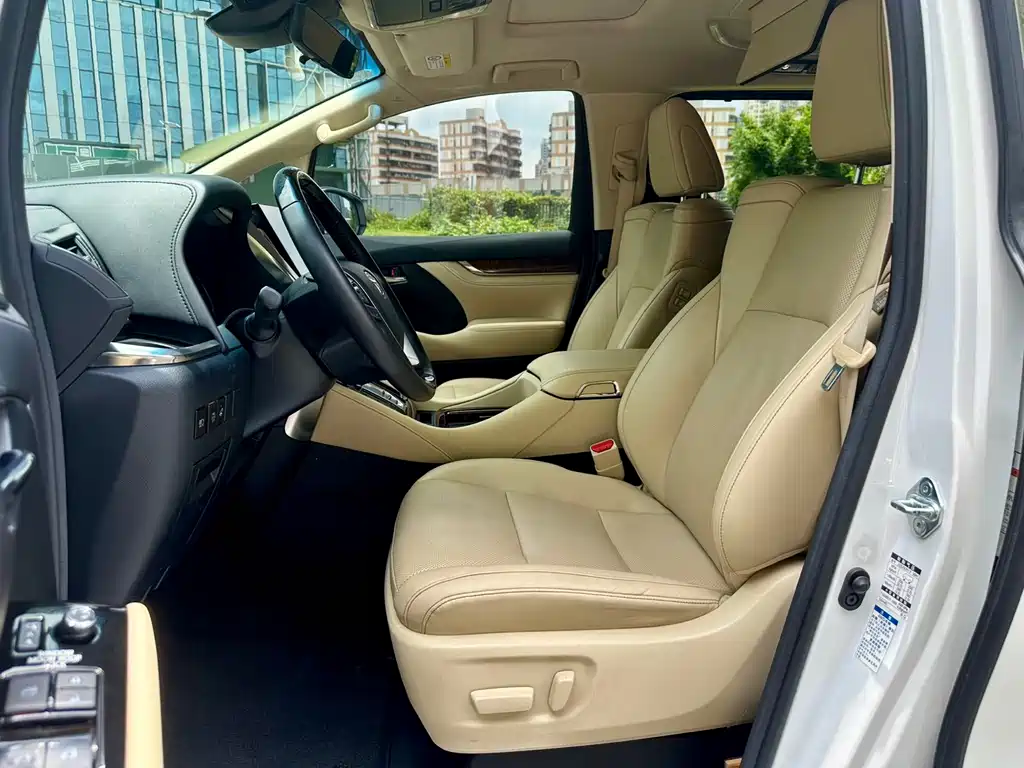 Toyota Alphard 2021 2.5L Luxury