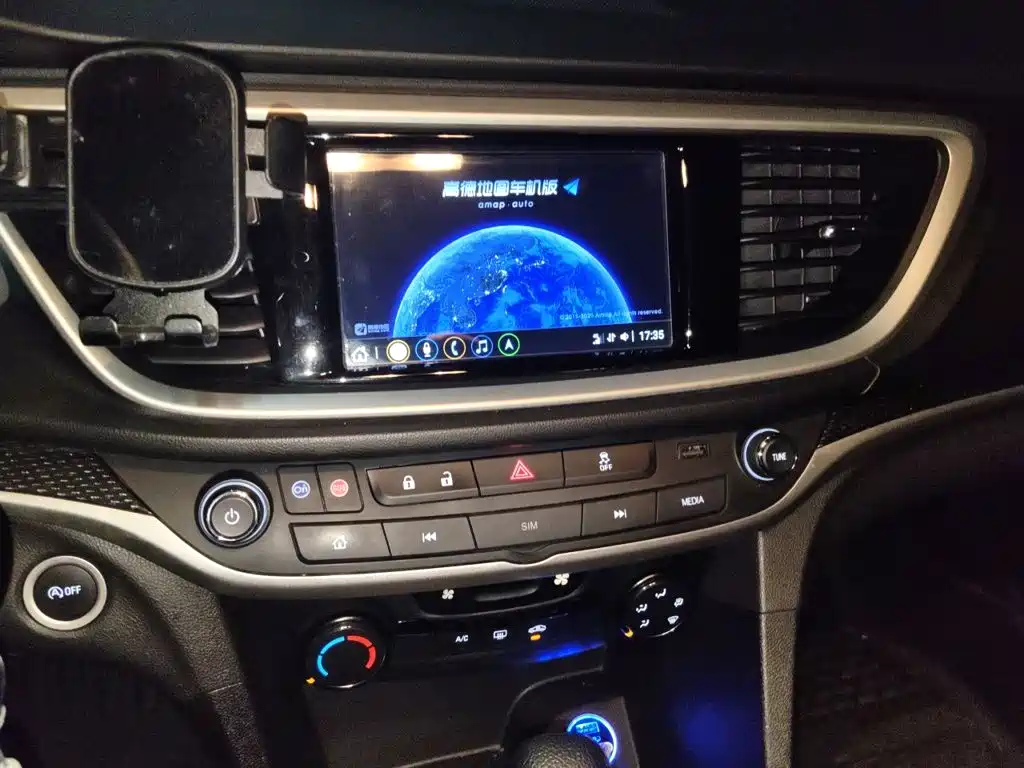 Buick Excelle — миниатюра 9