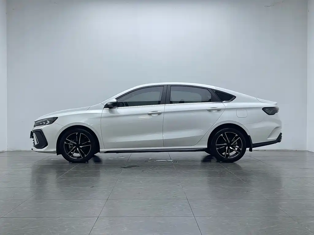Geely Binrui — миниатюра 8