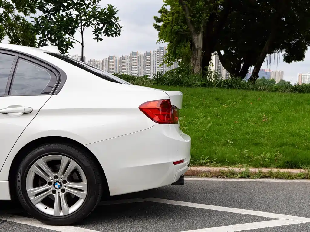 BMW 3 Series — миниатюра 25