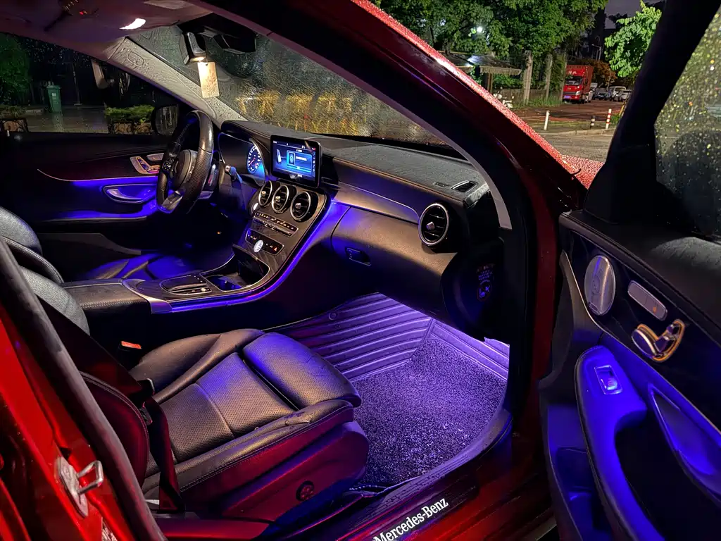 Mercedes-Benz C-Class — миниатюра 7