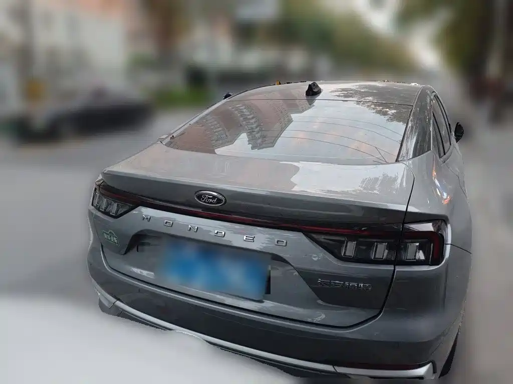 Ford Mondeo — миниатюра 3