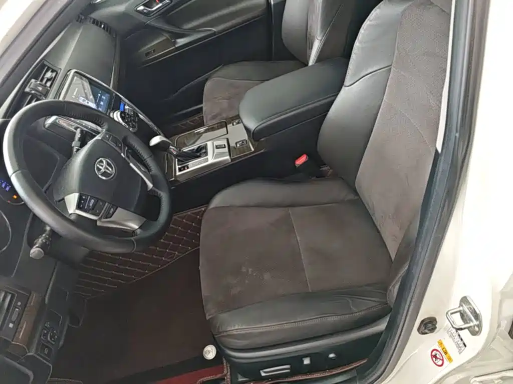 Toyota Reiz — миниатюра 15