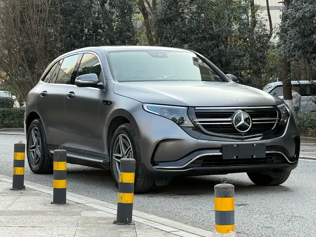 MERCEDES-BENZ EQC